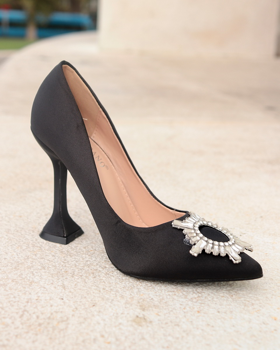 Cloe – Satenske cipele s visokom potpeticom u crnoj boji s detaljima od umjetnog dijamanta