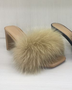 Isotta I – Pahuljaste ljetne sandale s visokim potpeticama i lepršavim krznenim detaljima